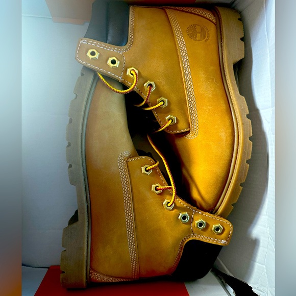 Timberland LINDEN WOODS Womens size 6.5 never worn - Picture 1 of 6